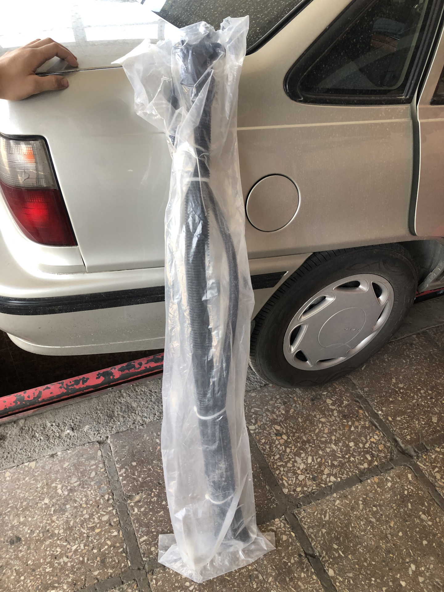 Потекла горючка 😭🥲 — Daewoo Nexia (2G), 1,5 л, 2007 года | визит на ...