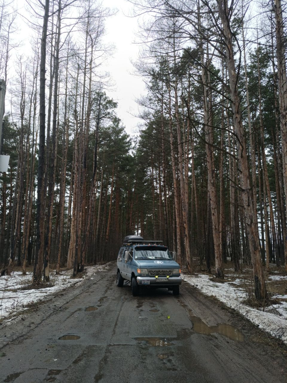 Вдоль канала им. Москвы. 10/04/2022 — Ford E-Series (4G), 4,9 л, 1992 года  | покатушки | DRIVE2