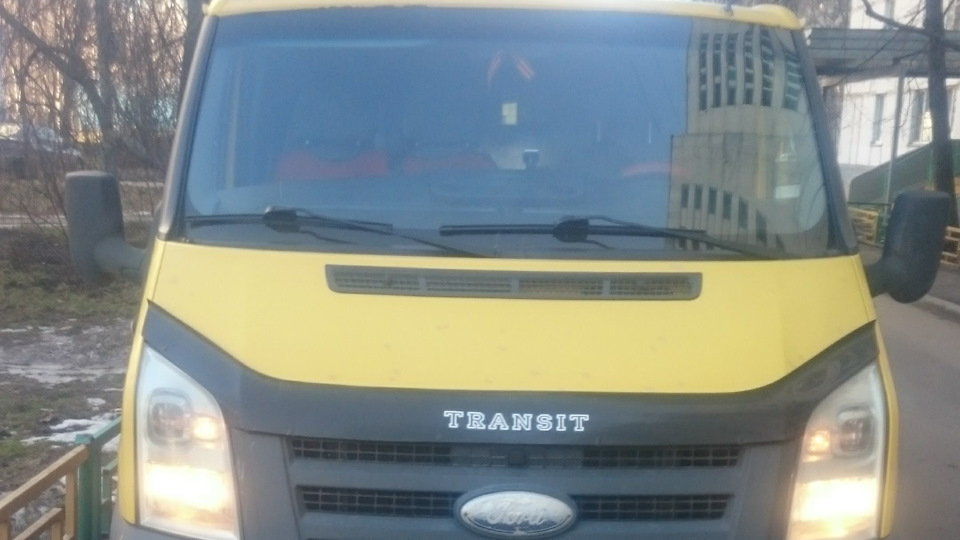 Ford Transit Желтый Слон