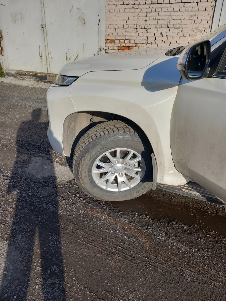 Перед. — Mitsubishi Pajero Sport (3G)