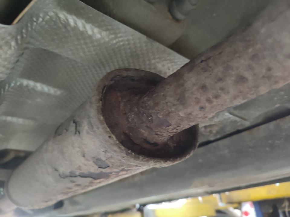 Замена резонатора на автомобиле Renault Logan 2009 года, г. Рязань ...