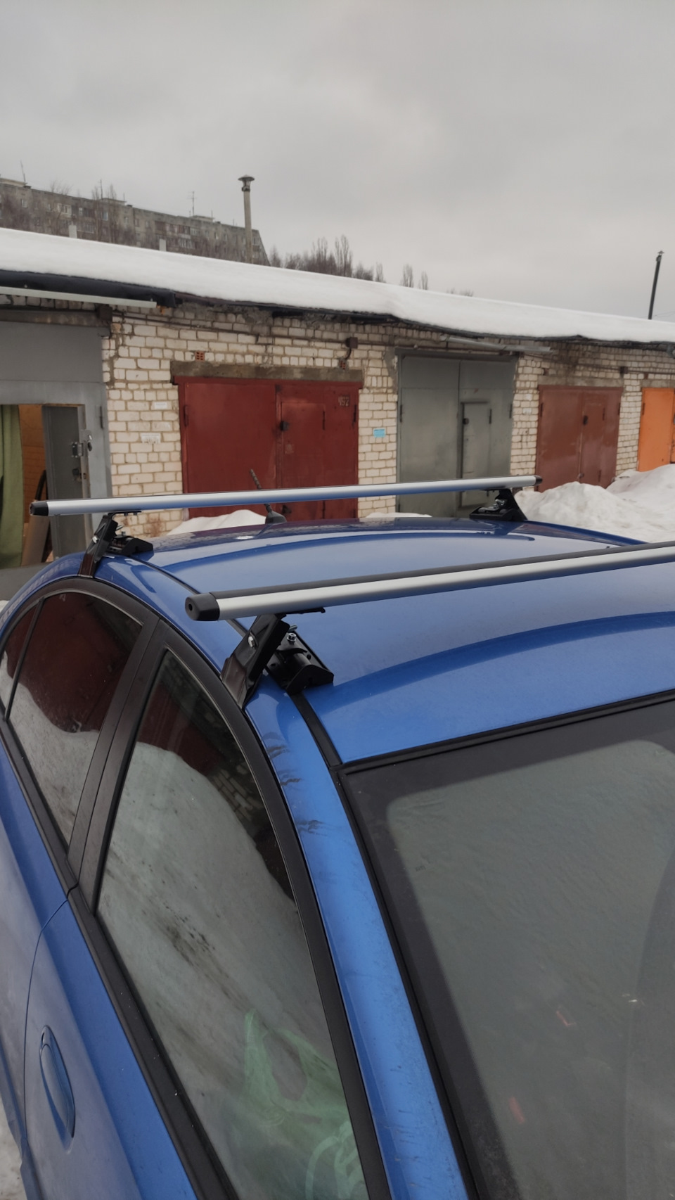 Поперечины на крышу — KIA Rio (2G), 1,4 л, 2009 года | аксессуары | DRIVE2