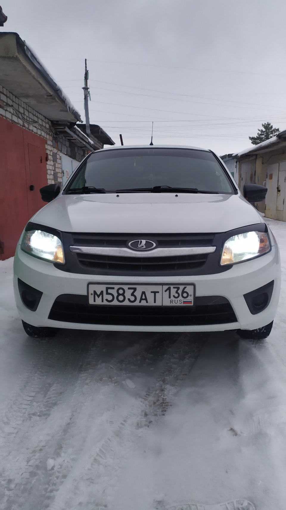 Диодные лампочки в фары — Lada Гранта Лифтбек (1G), 1,6 л, 2017 года ...