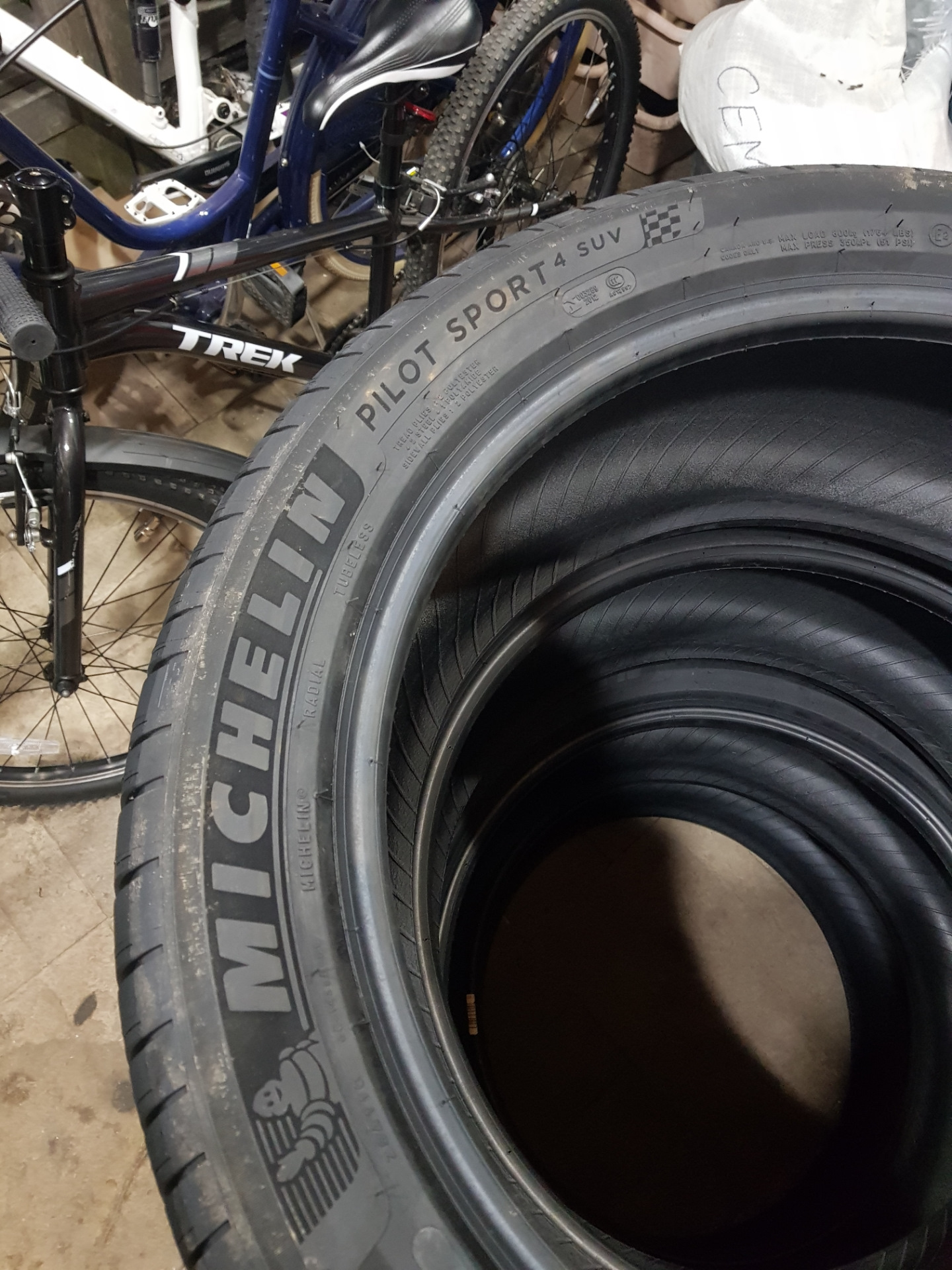 Резина Michelin Pilot Sport 4 SUV — Volkswagen Tiguan (2G), 2 л, 2021 ...
