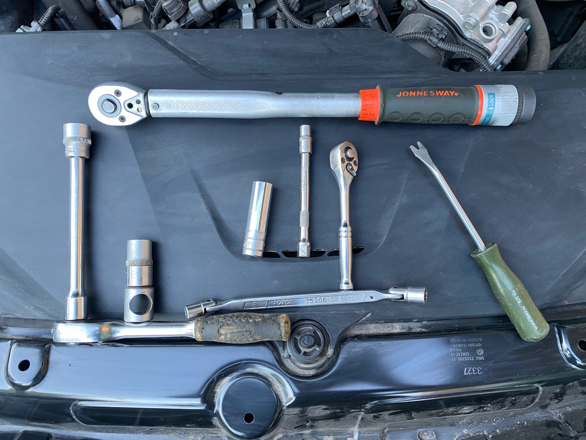 3707999. свечной ключ для шевроле каптива. свечной ключ тойота королла 160. инструмент для замены свечей. замена свечей ауди q5.