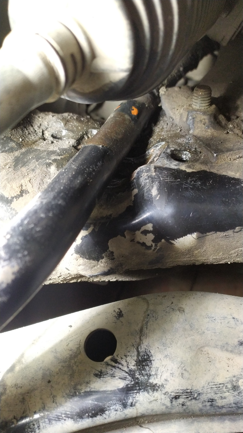 Скрипит передний стабилизатора — Nissan Almera II (N16), 1,8 л, 2005 ...