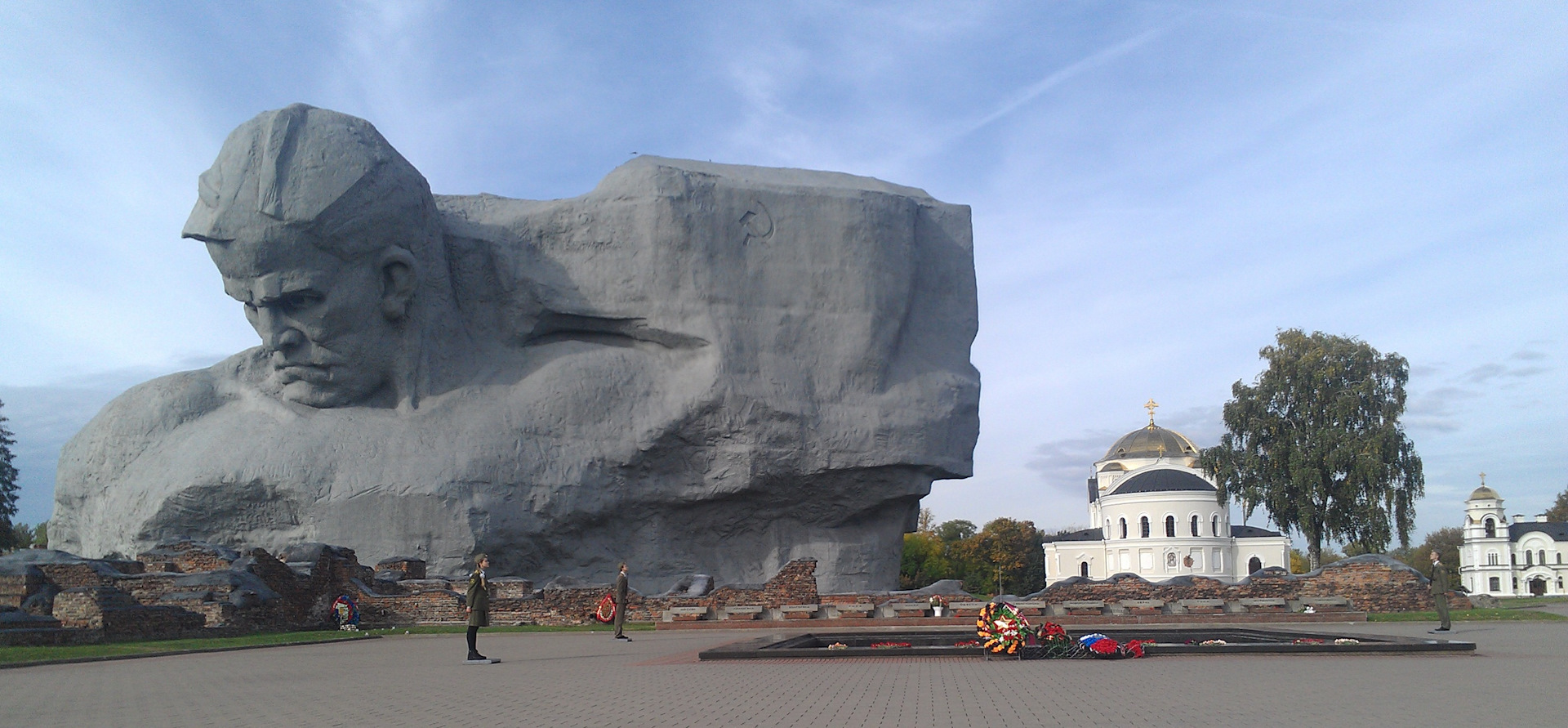 брестская крепость герой