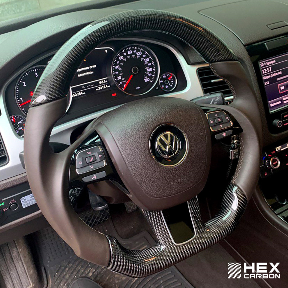 Карбоновый руль на VW Touareg — HEXCarbon на DRIVE2