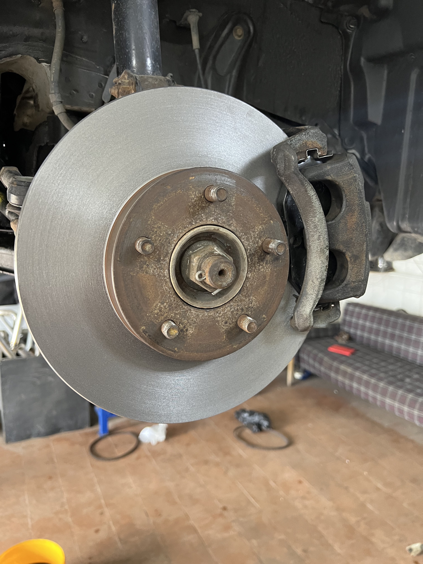 Замена цилиндров передних супортов и проточка дисков — Nissan Maxima QX ...