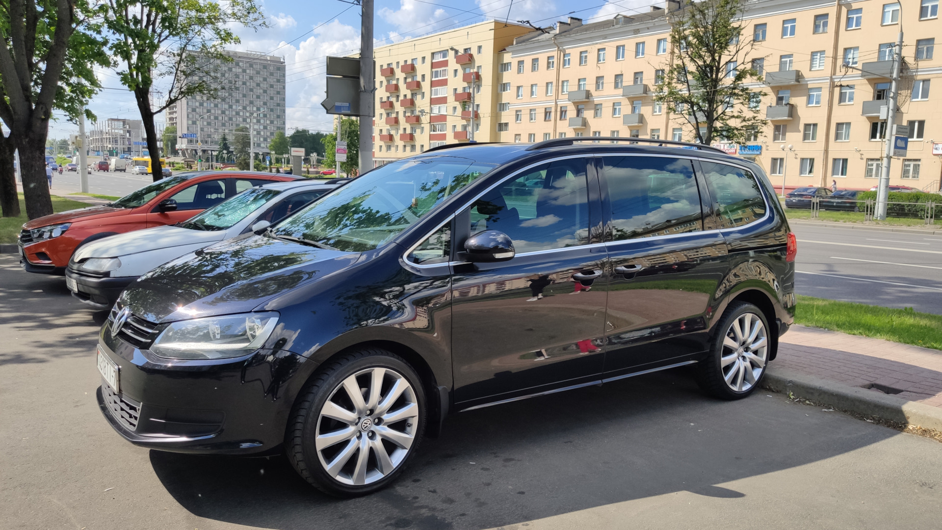 Volkswagen Sharan (2G) 2.0 дизельный 2011 | на DRIVE2