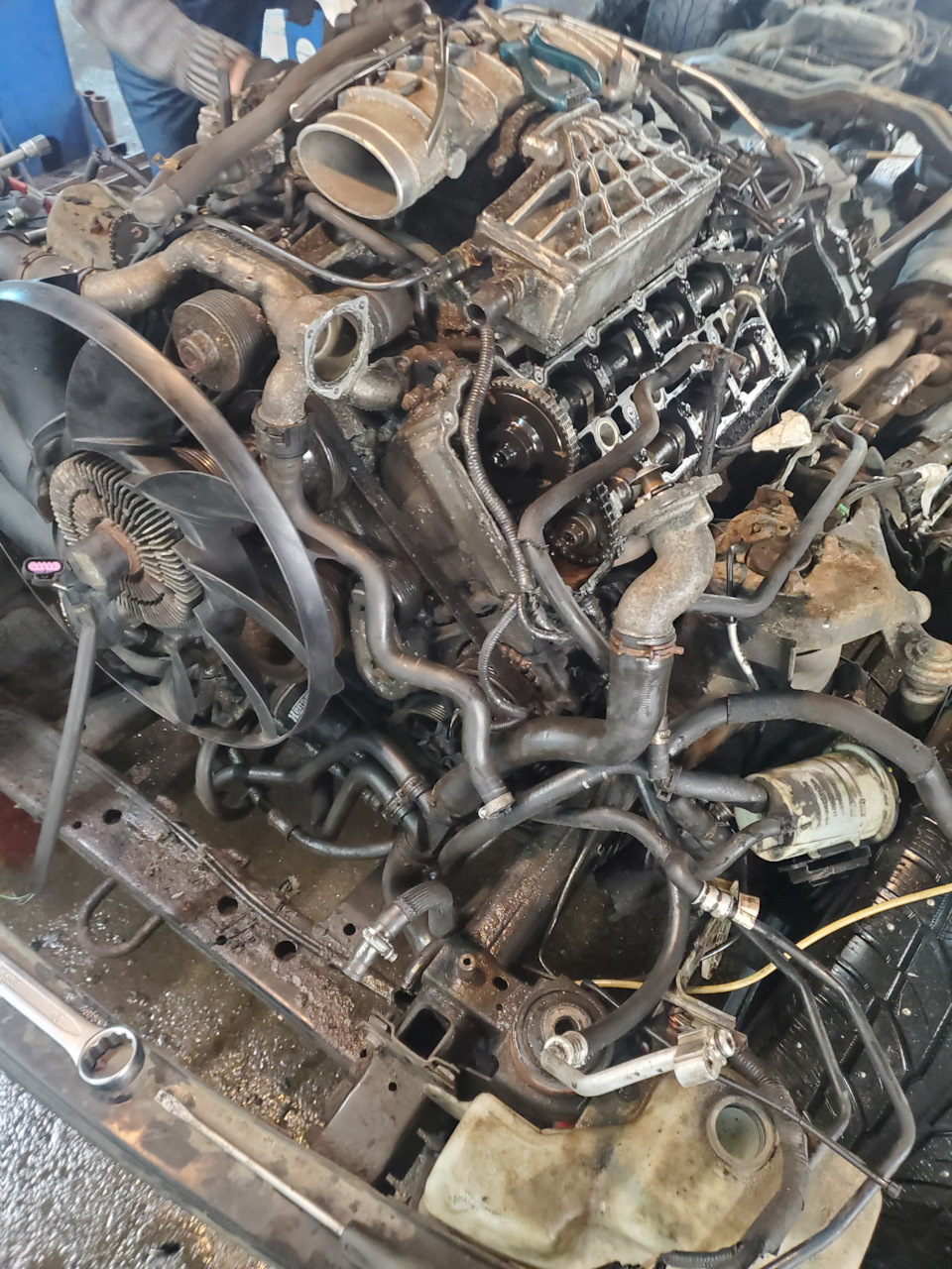 Процесс разбора — Land Rover Range Rover Sport (1G)