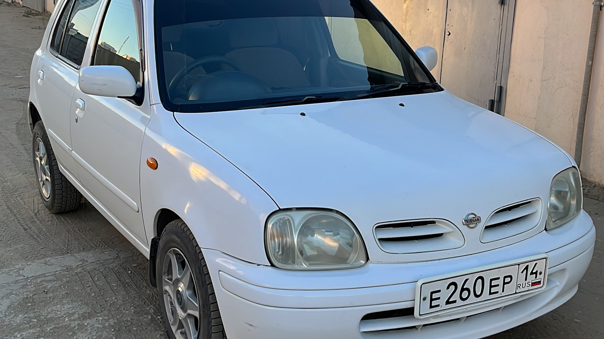 Купить Nissan Марч 2001 Года