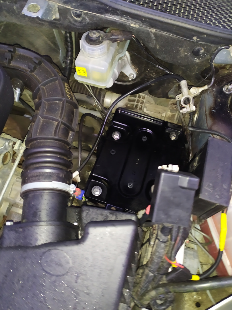 Поддон или полка под аккумулятор на Ладе Гранте. — Lada Гранта Лифтбек ...