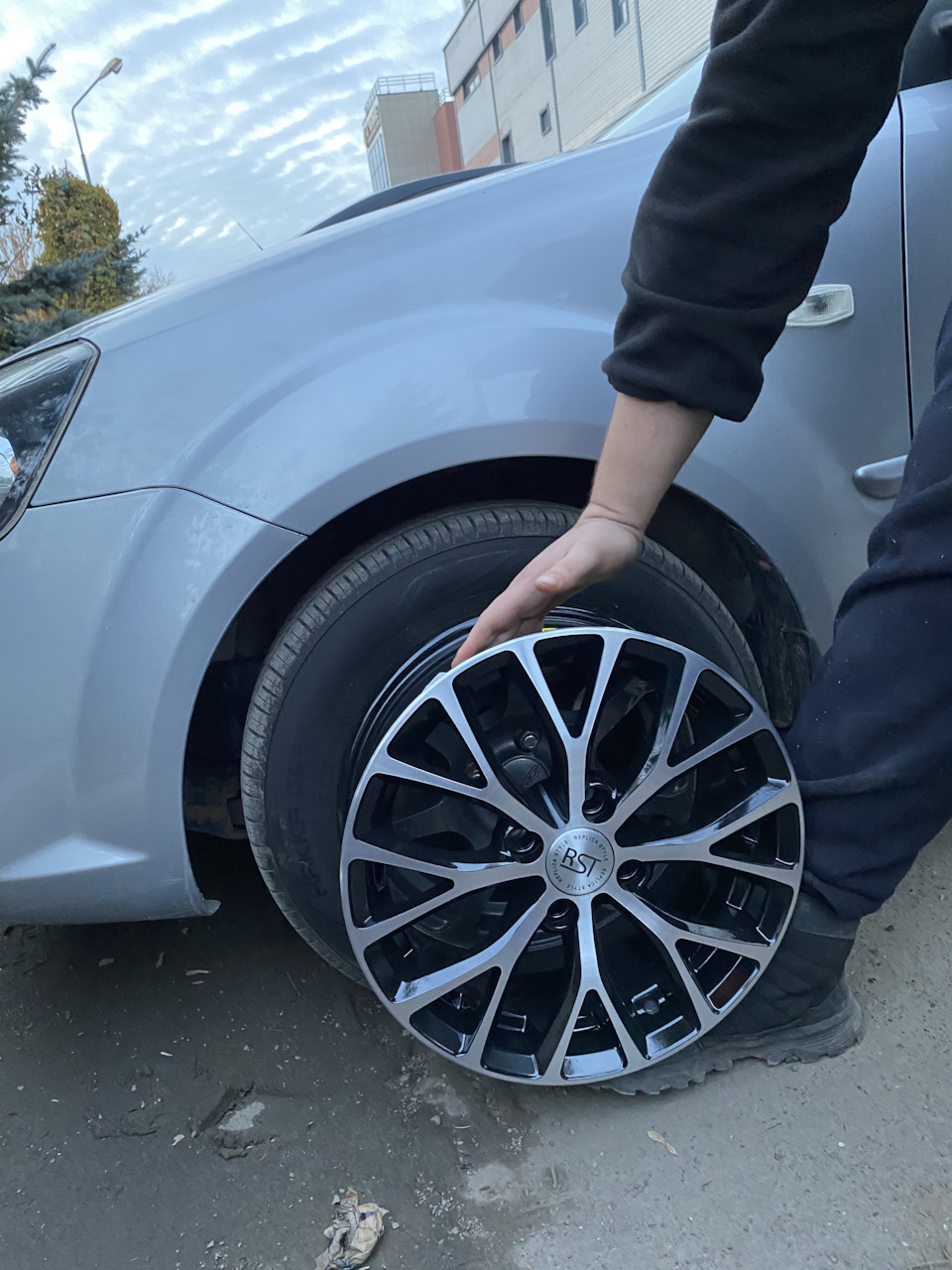 Покупка колес 🛞🛞🛞 — KIA Rio (2G), 1,4 л, 2011 года | колёсные диски ...