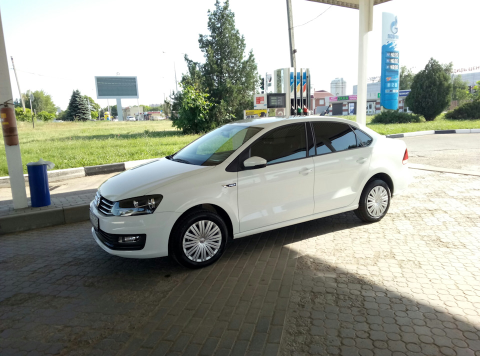 Тонировка — Volkswagen Polo Sedan, 1,6 л, 2018 года | стайлинг | DRIVE2