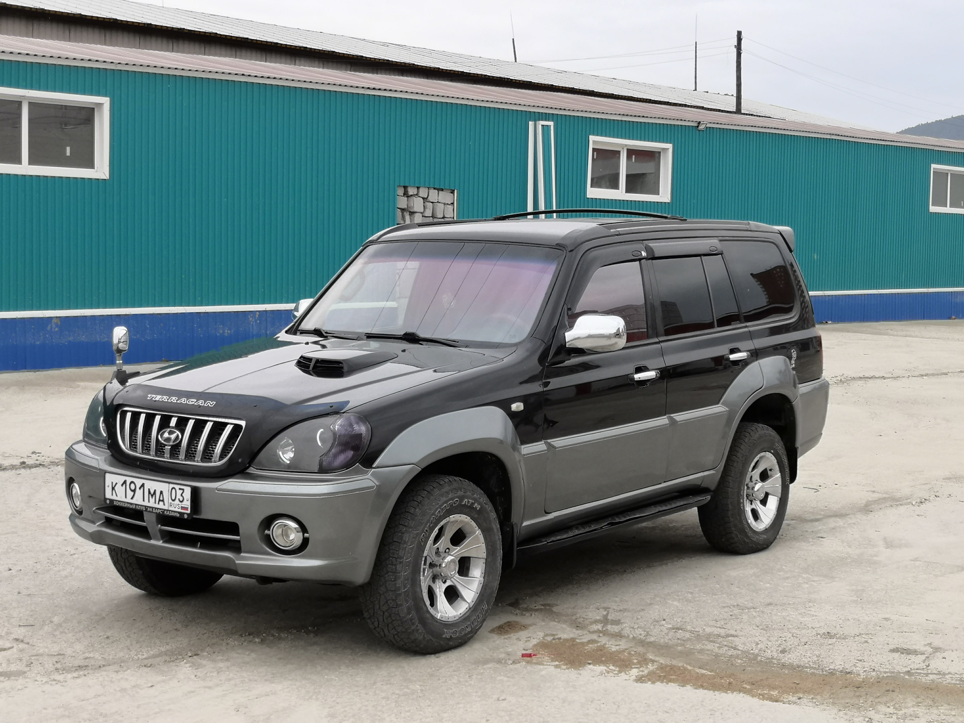 Хендай терракан 2.5. Hyundai Terracan черный. Hyundai Terracan r20. 35 Колеса Hyundai Terracan. Hyundai Terracan 5d Utility.