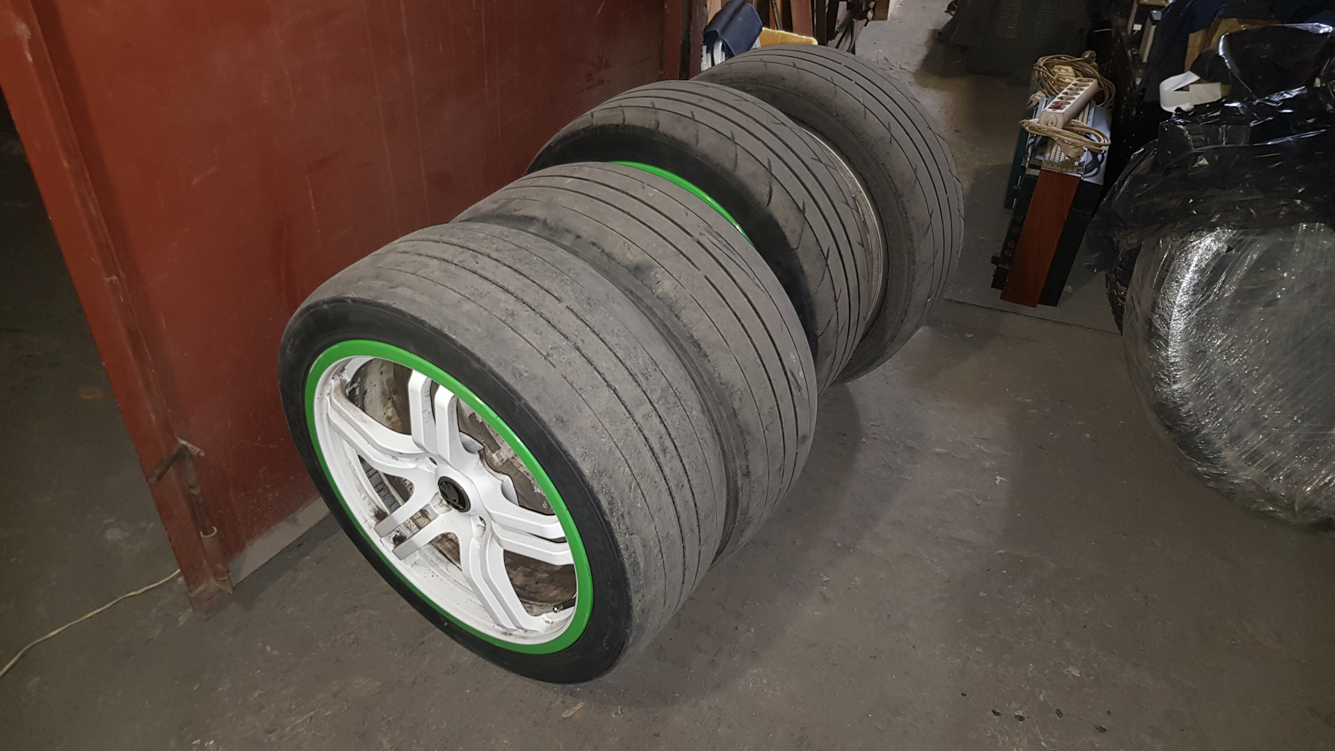 Шины 235 40 r18