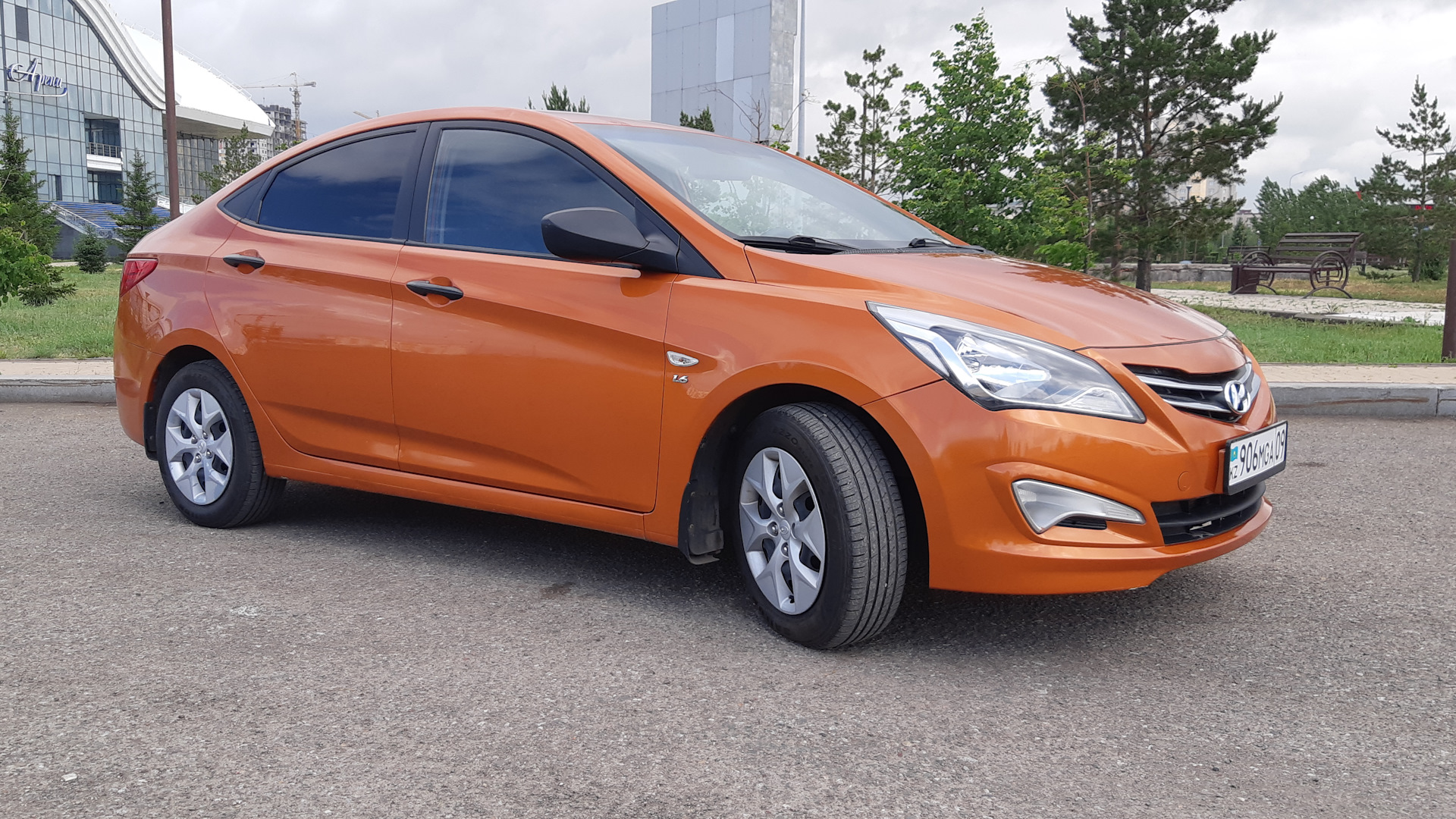 Hyundai Accent (4G) 1.6 бензиновый 2014 | Оранжевое чудо техники!! на DRIVE2