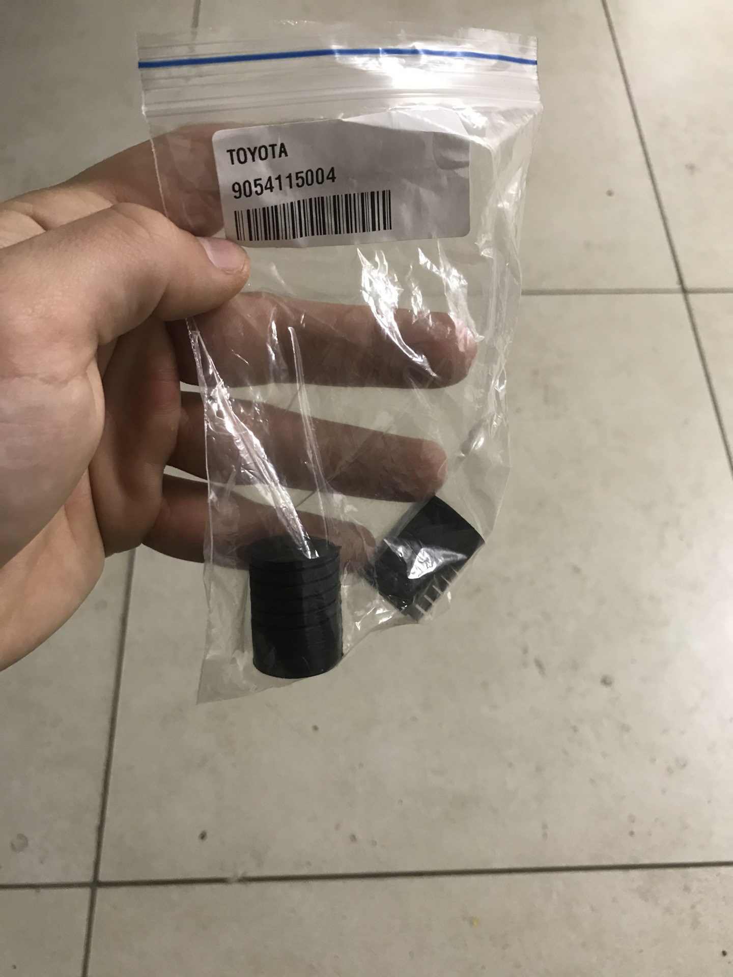 91)Замена обшивки крышки багажника. — Lada Приора хэтчбек, 1,6 л, 2008 ...