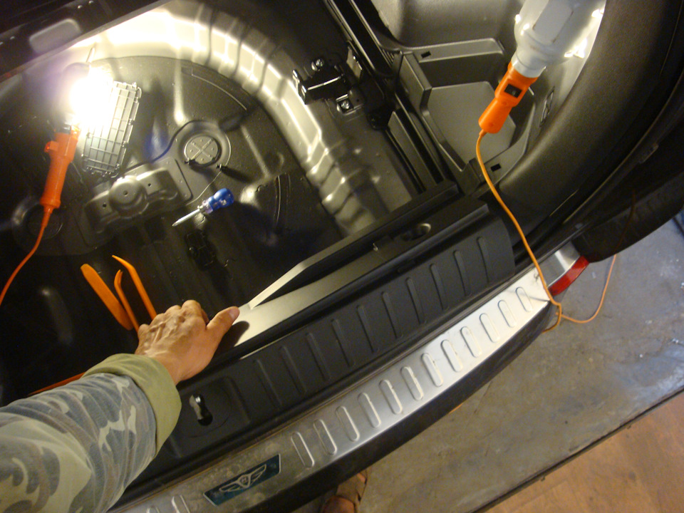 Аккуратно стянуть панель наверх. — Hyundai Tucson (TL)