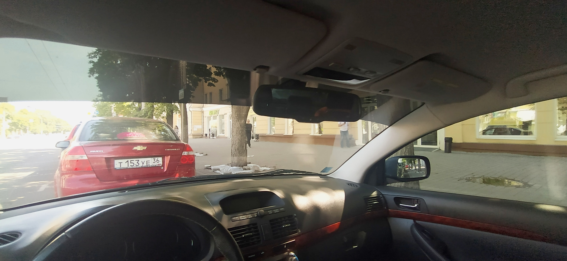 Тонировка боковых 50%, полоса на лоб — Toyota Avensis II, 2 л, 2006 ...