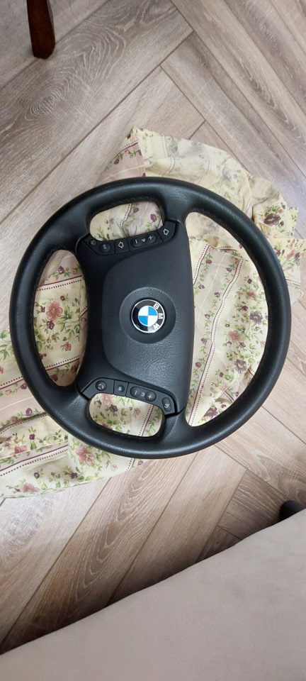 Руль улыбка БМВ Е39 на BMW 5 series (E39). Б/у | 15 000 ₽ в городе ...