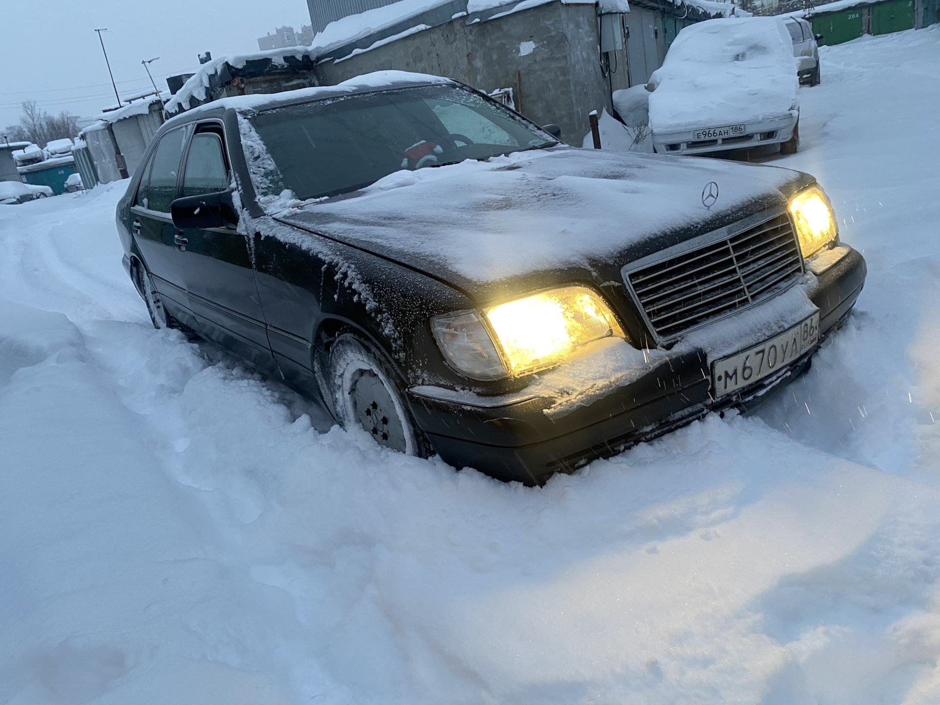 Соклубники помогите, не могу попасть в машину! — Mercedes-Benz S-Class  (W140), 3,2 л, 1995 года | поломка | DRIVE2