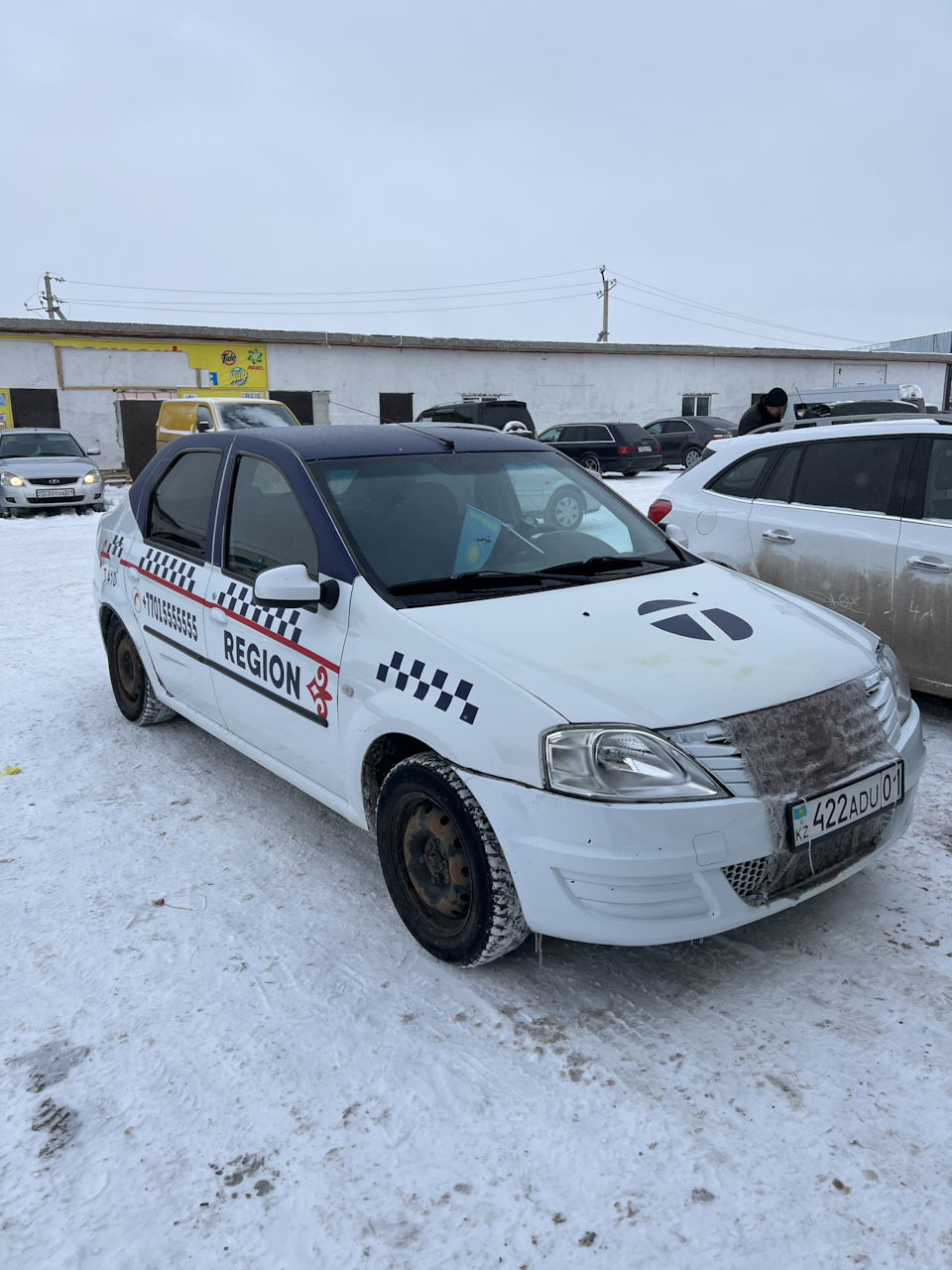 Красивая машина чистая машина 😅 — Renault Logan (1G), 1,6 л, 2013 года |  другое | DRIVE2