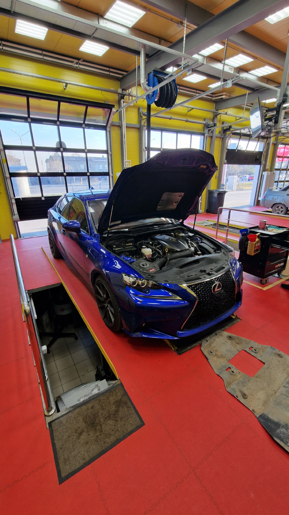 2.Замена масла No.1 — Lexus IS III, 2 л, 2015 года | плановое ТО | DRIVE2