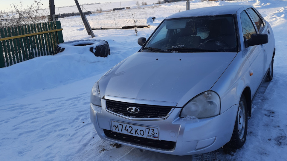 Lada Приора Хэтчбек Серебро