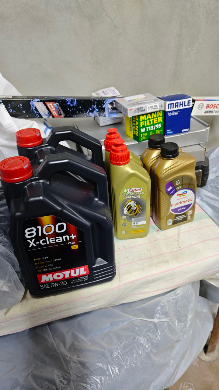 Фото в бортжурнале Li Auto L6. Запчасти на фото: W71295