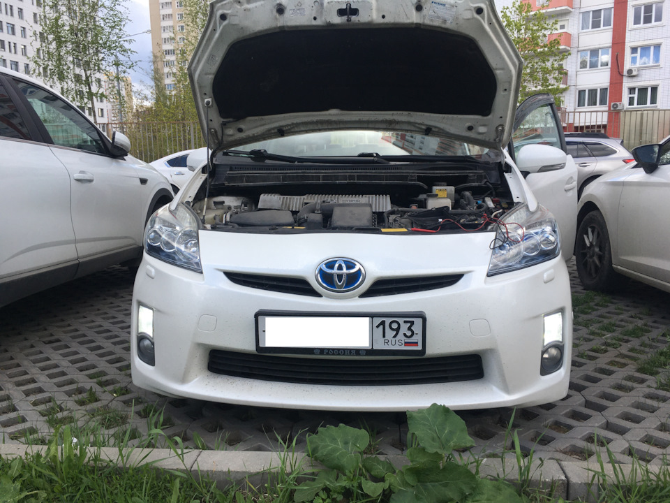 ДХО в поворотники — Toyota Prius (30), 1,8 л, 2010 года | своими руками ...
