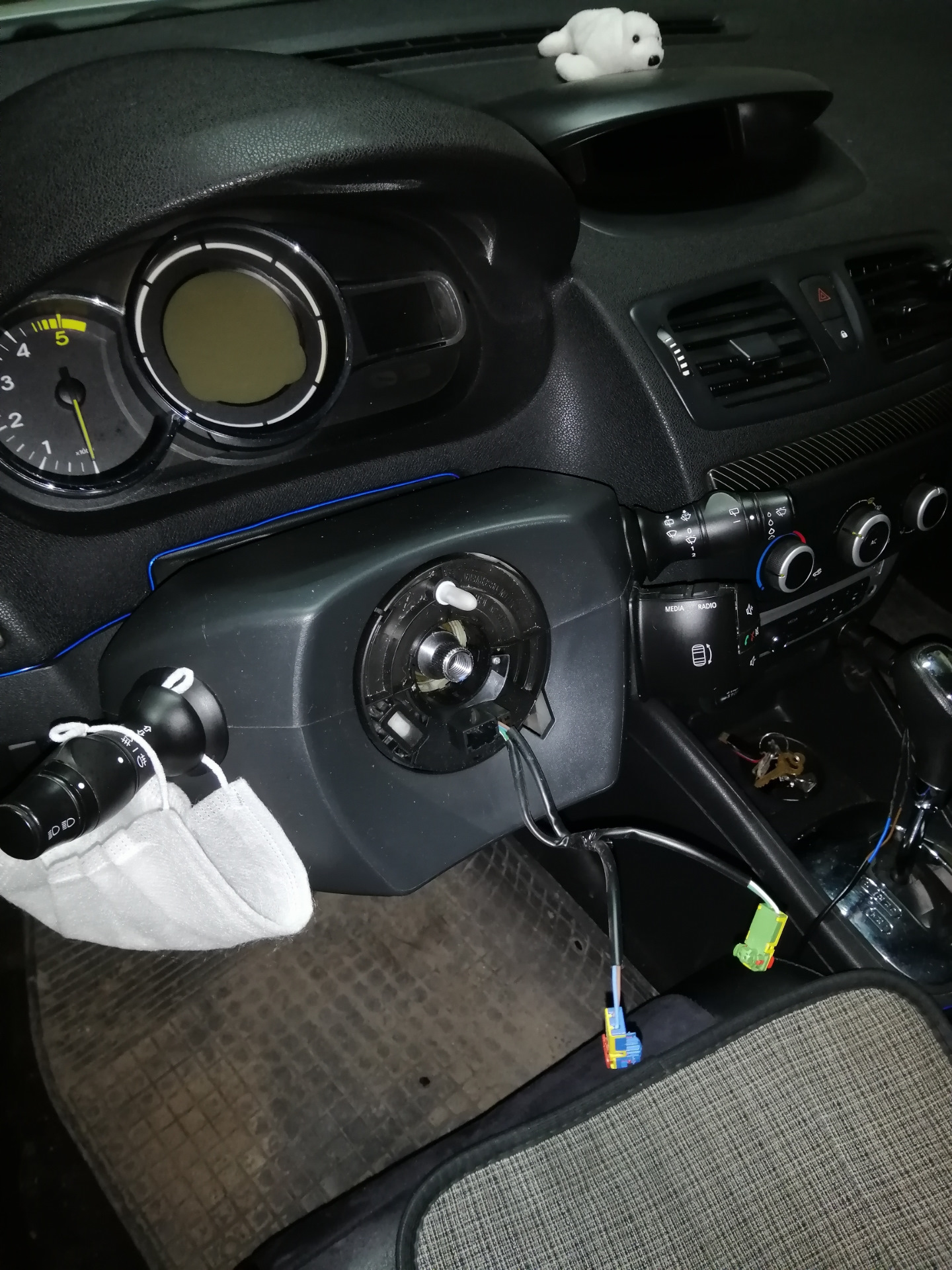 Оплетка на руль меган 3 — Renault Megane III, 1,5 л., 2013 года ...