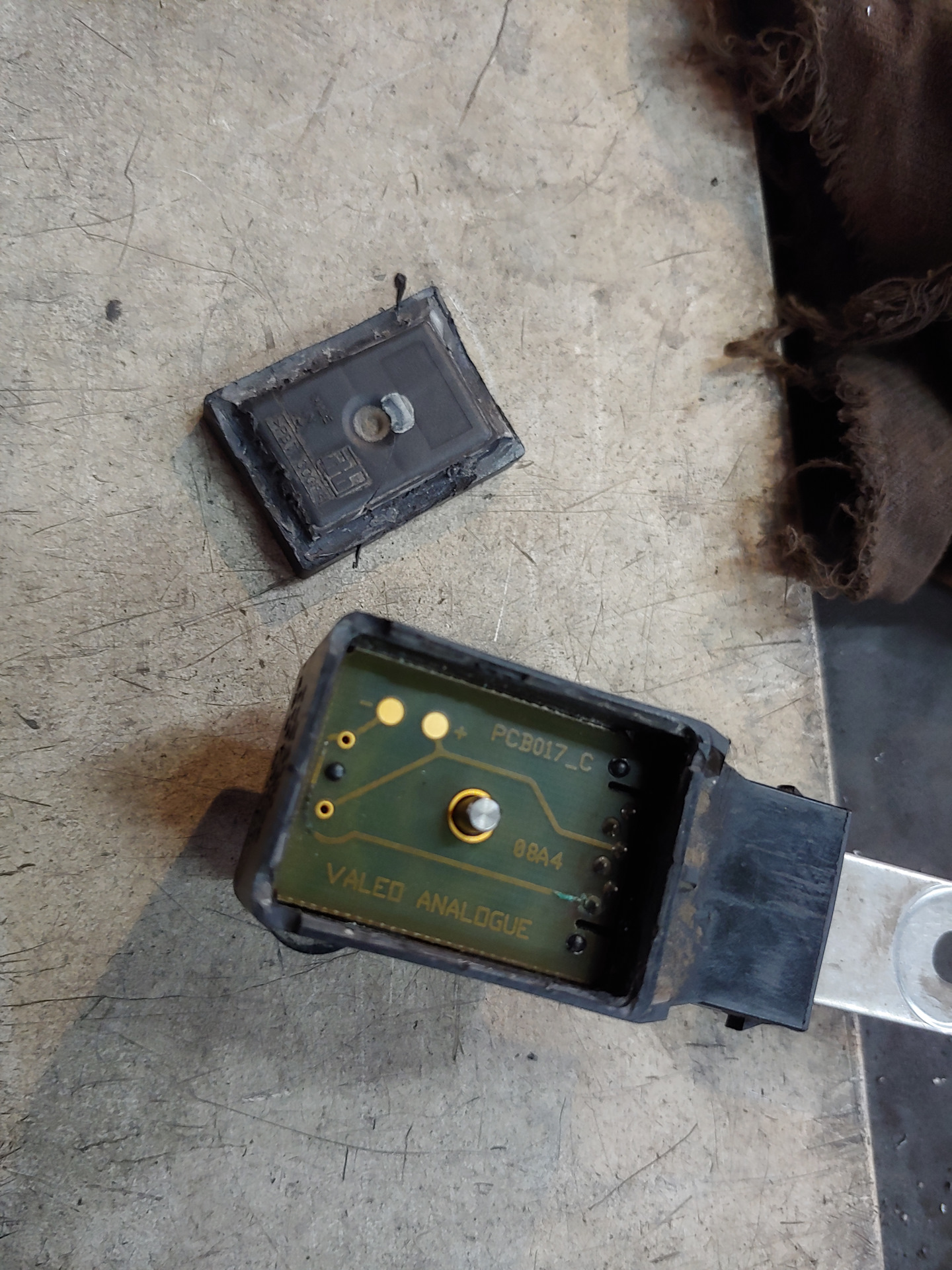 Directional headlamp faulty. Automatic headlamp adjustment faulty