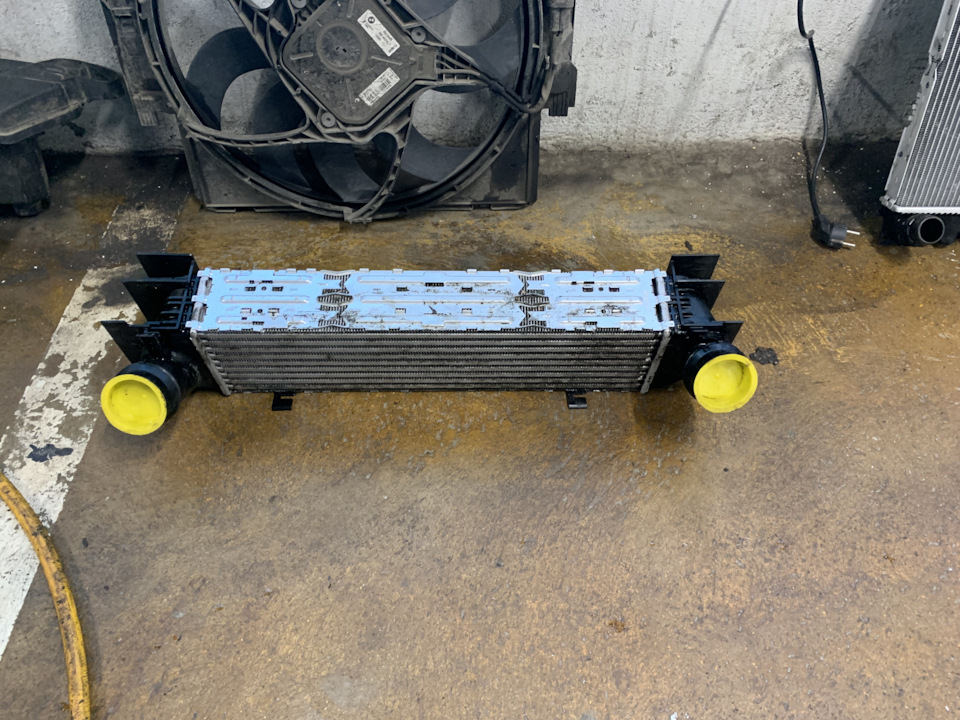 §14 Промывка интеркулера и радиатора — BMW 3 series (F30), 2 л., 2012 ...