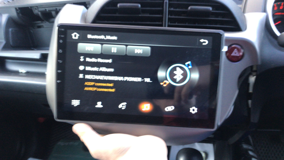 Магнитофон вместо штатного и сабвуфер — Honda Fit (2G), 1,3 л, 2008 ...