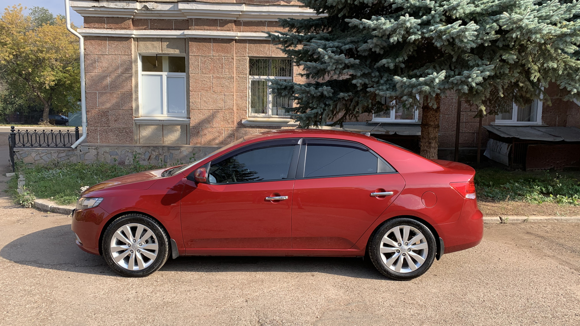 KIA Cerato (2G) 2.0 бензиновый 2011 | Красная кореяночка на DRIVE2