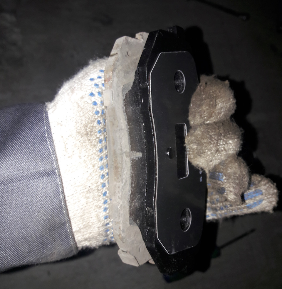 Заклепка по центру — KIA Optima (4G)