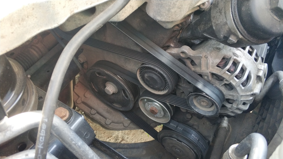 Шкив кондиционера Умер — Skoda Fabia Mk2, 1,2 л, 2010 года | поломка ...