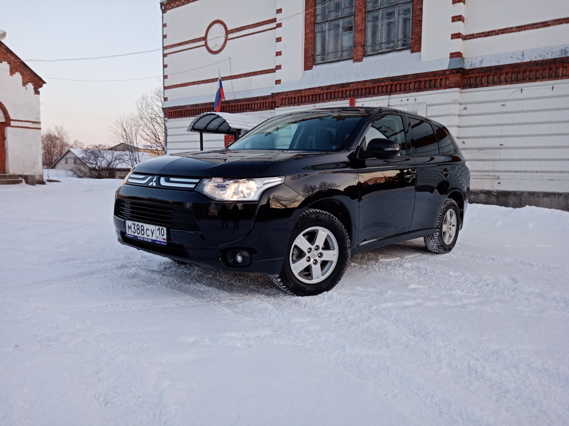 Цвет Аутлендера — Mitsubishi Outlander (3G), 2 л, 2013 года | фотография |  DRIVE2