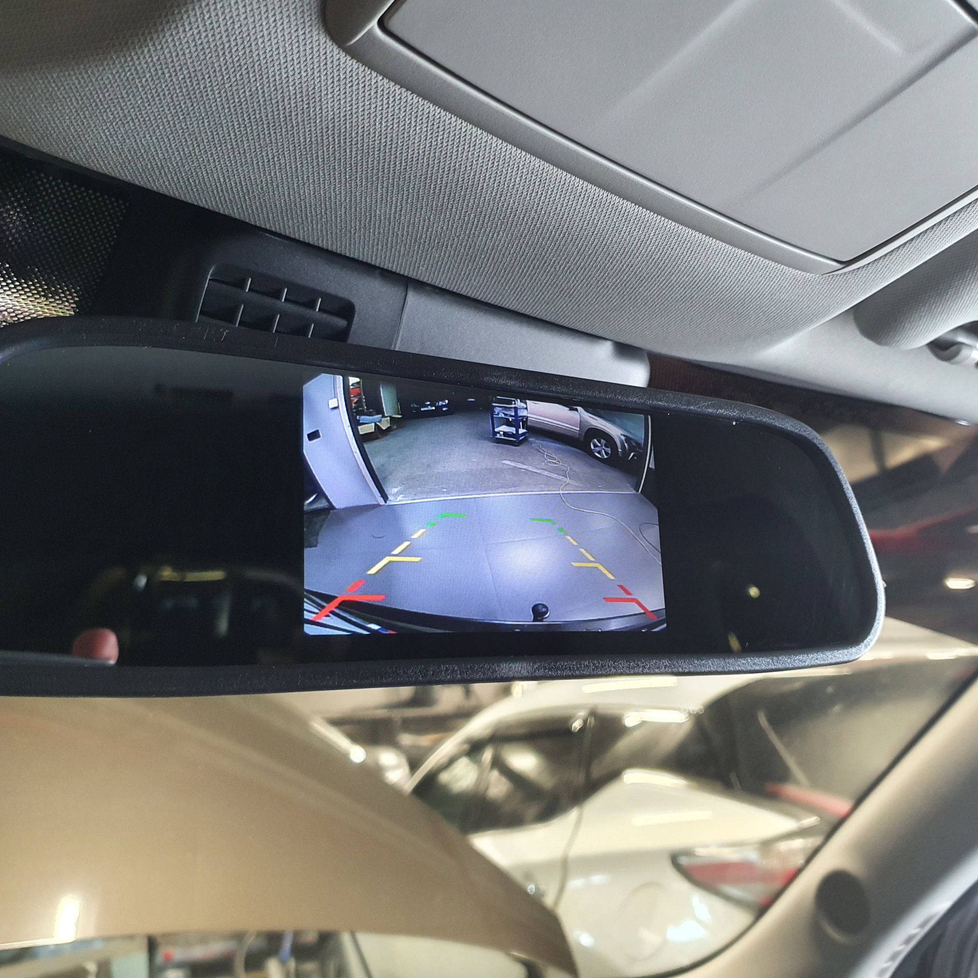 Замена камеры заднего вида, омываетель камеры и накладка на зеркало ...