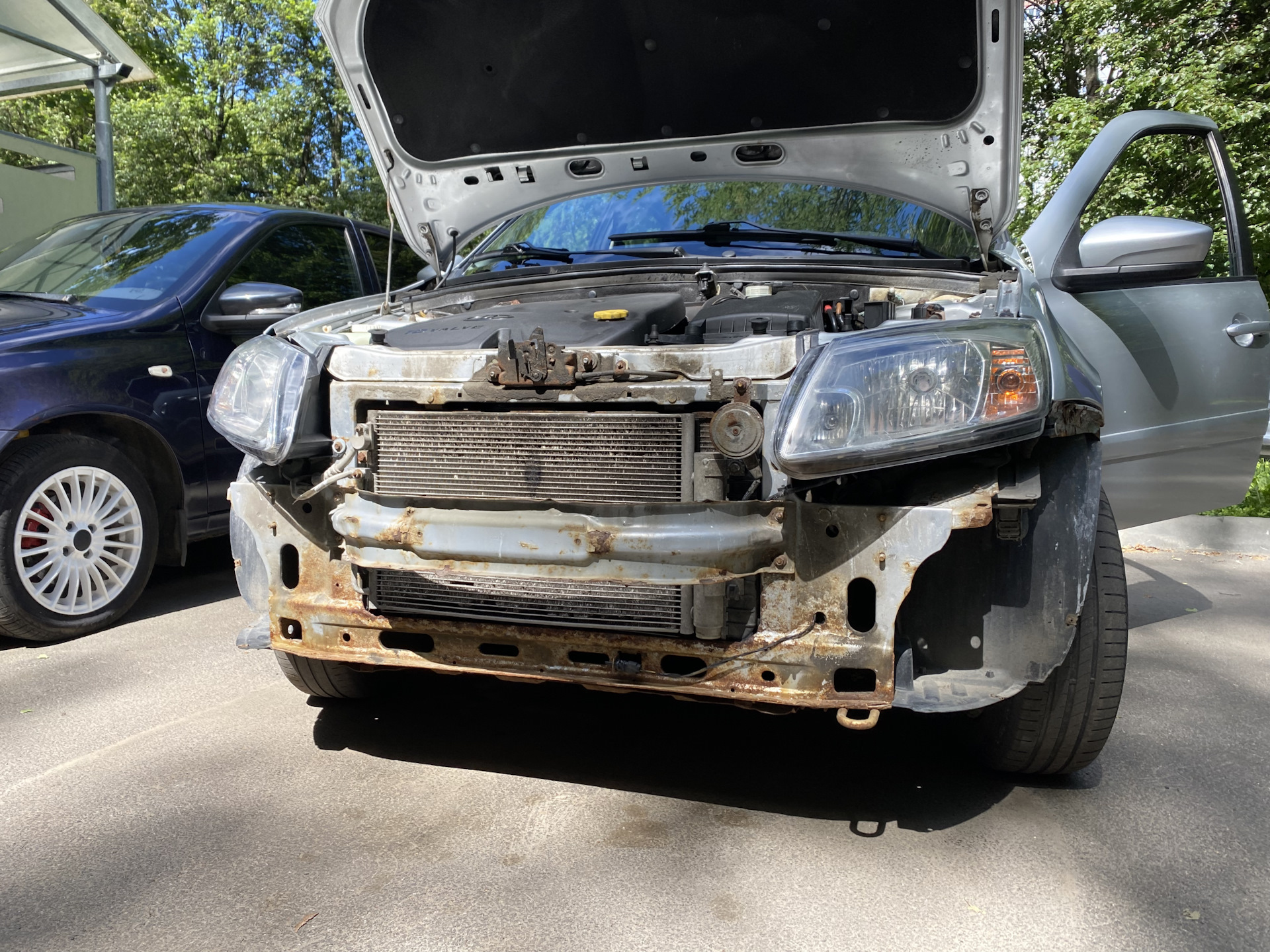 Первая, небольшая покраска железа. — LADA Гранта, 1,6 л., 2016 года ...