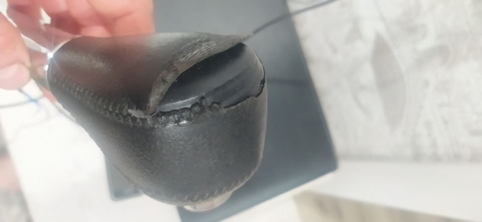 С такой ручкой приобрел автомобиль) — Toyota Premio (T240)