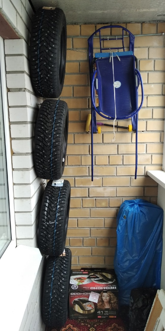 Хранение резины + переобувка — Renault Logan (1G), 1,6 л, 2013 года ...