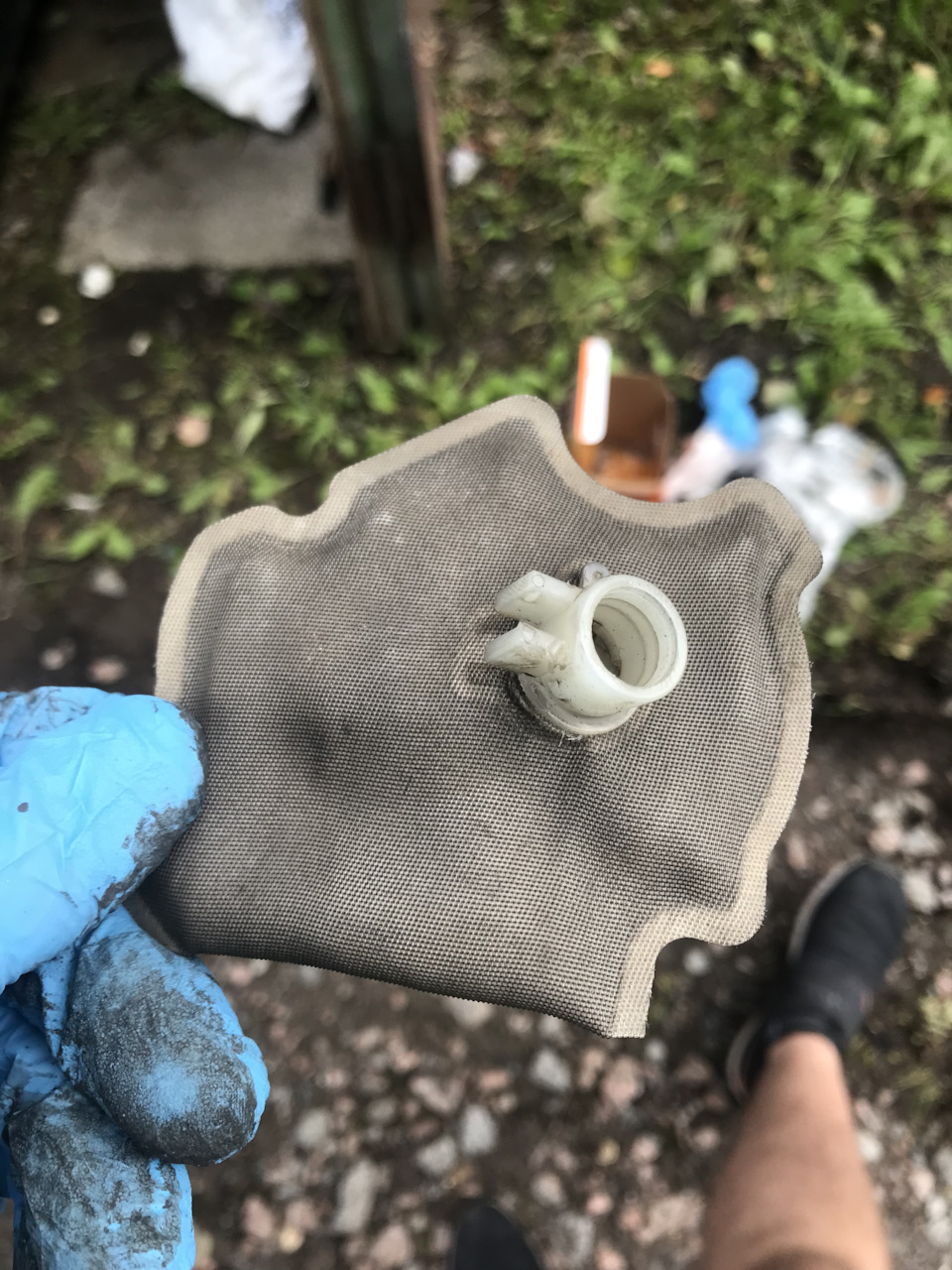 Замена топливного фильтра тонкой очистки — Mazda RX-8, 1,3 л, 2005 года ...