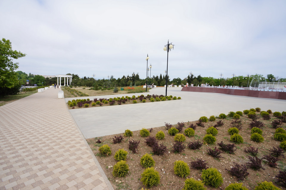 Фонтан Орден Победы — Lada Vesta SW (1G)