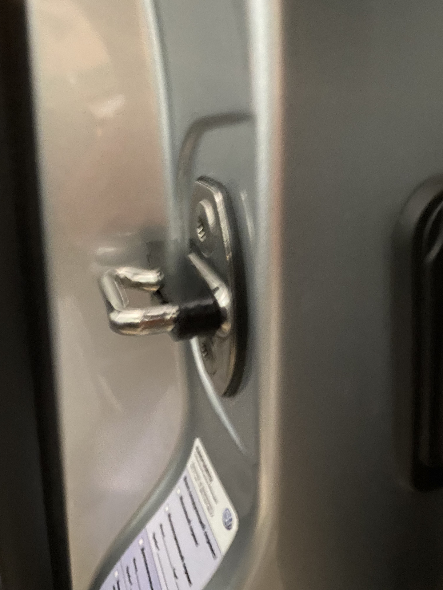 Демпферы замков дверей автомобиля — Volkswagen Jetta VI, 1,6 л, 2018 ...