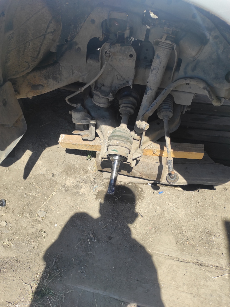 Замена игольчатых подшипников цапфы — Isuzu Wizard, 3 л, 2000 года ...