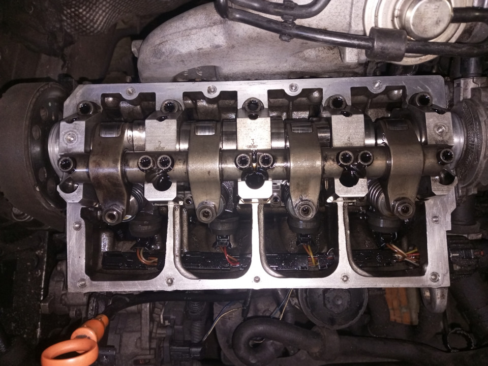 Заменил прокладку кл. крышки — Volkswagen Transporter T5, 1,9 л, 2005 ...