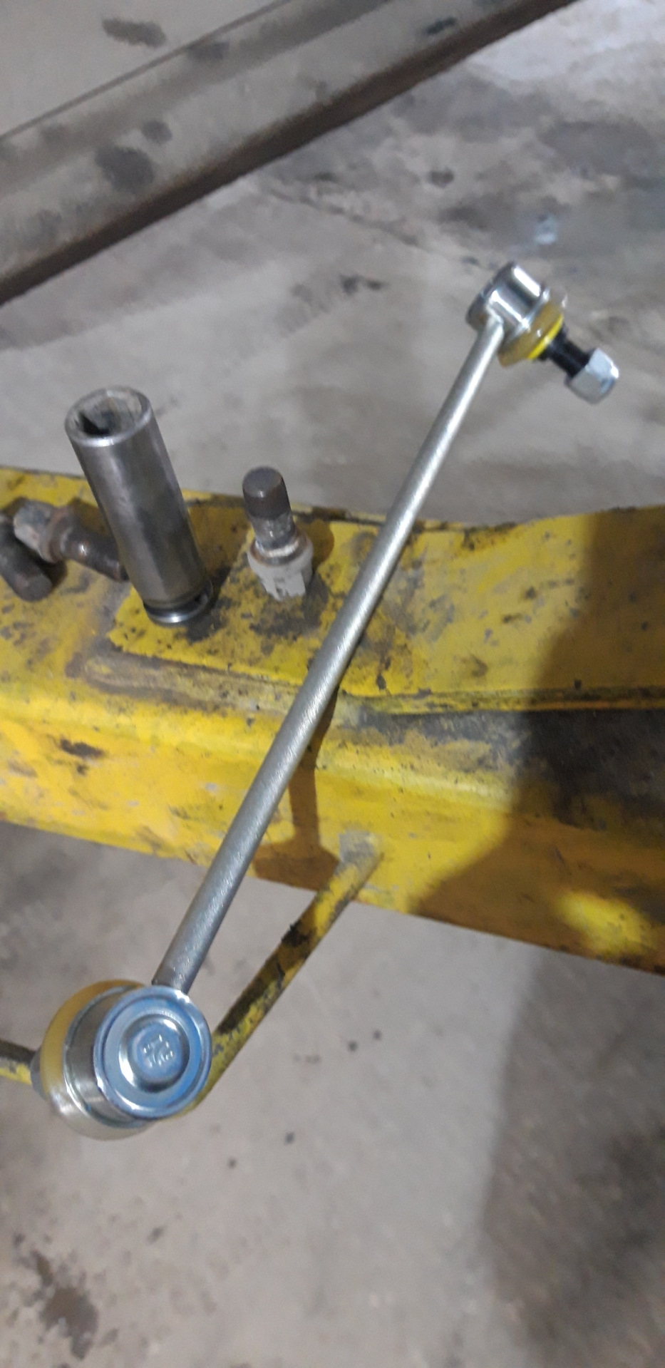 Стойки стабилизатора/покрас хлопушки/обслуживание трапеции/ снятие ...